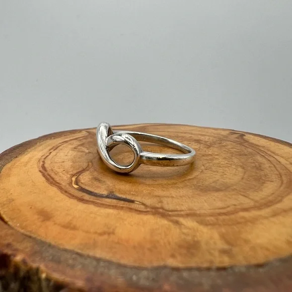 Sterling Silver Infinity Ring - Size 7.75 - Picture 4 of 6